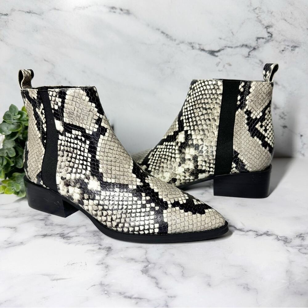 Marc Fisher Vivica Snake Print Leather Ankle Boots Size 5